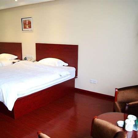 Greentree Inn Beihang Commercial Street Express Hotel Шънян Екстериор снимка